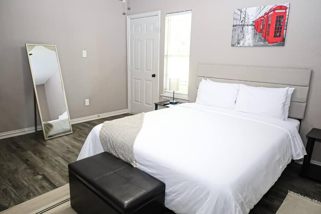 Comfy Two-Bedroom Apartment In 阿林顿 外观 照片